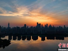 多地楼市政策“变卦”，探出一条底线