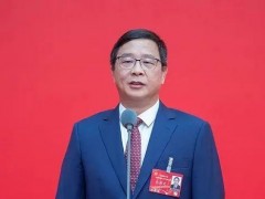 三亚市市长包洪文，任海垦控股集团党委书记