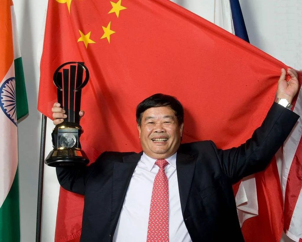 创业故事白手起家的企业故事_汽车垫创业故事_创业故事白手起家故事