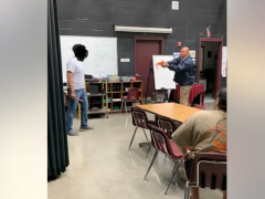美媒：得州警方3月曾模拟校园枪击案 培训要求第一时间直面枪手
