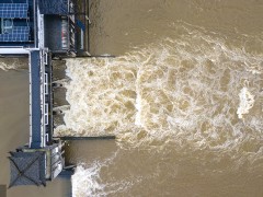 2022年5月27日,云南文山,丘北县突发暴雨灾害,温浏乡被淹没的房屋。人民视觉 图