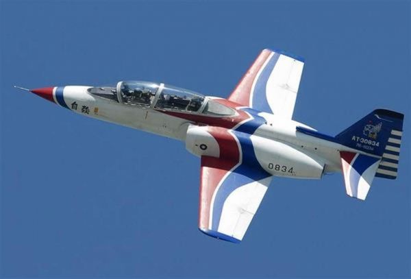 AT-3教练机(资料图)