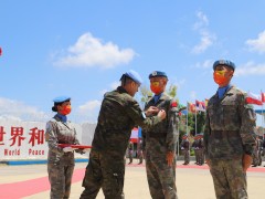 中国第20批赴黎巴嫩维和部队官兵被授予联合国“和平勋章”