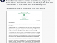 英国北爱尔兰事务大臣宣布辞职