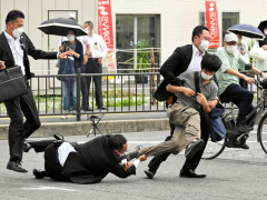 日媒：安倍遭枪击时现场有22人负责警备 包括7名特警