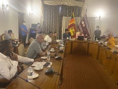 斯里兰卡总理同意辞职 紧急会议决定成立联合政府