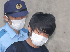 枪杀安倍嫌犯事发前一个半小时到现场 曾用多支自制枪射木板测试