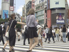 东京日增新冠病例首超3万例 疫情警戒级别已调至最高