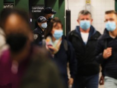 全美通胀高企 近6成美国工薪族抱怨薪水不足以养家糊口