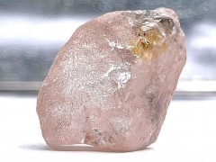 澳钻石公司：在安哥拉开采出300年未见大粉钻
